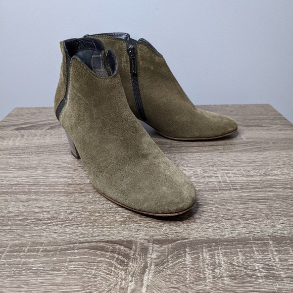 AQUATALIA • Suede Army Green Ankle Boots Sz 6.5 - Picture 1 of 7